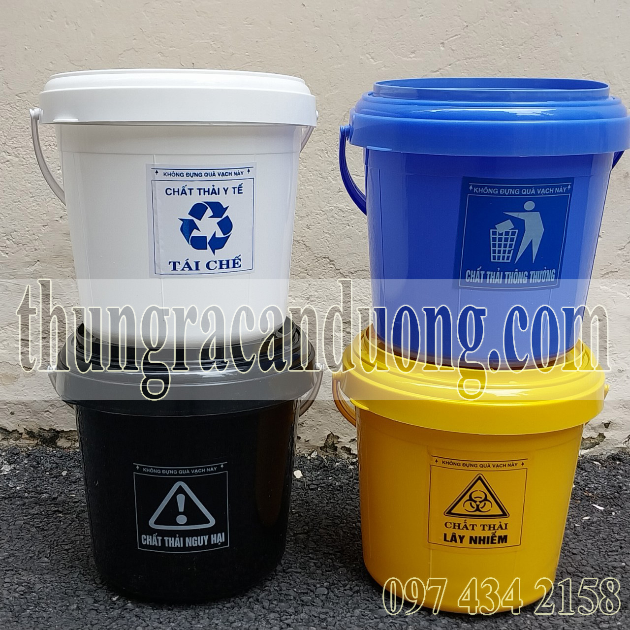Xô Đựng Rác Xe Tiêm 10 Lít Có Nắp Xoay Dễ Dàng Đóng Mở